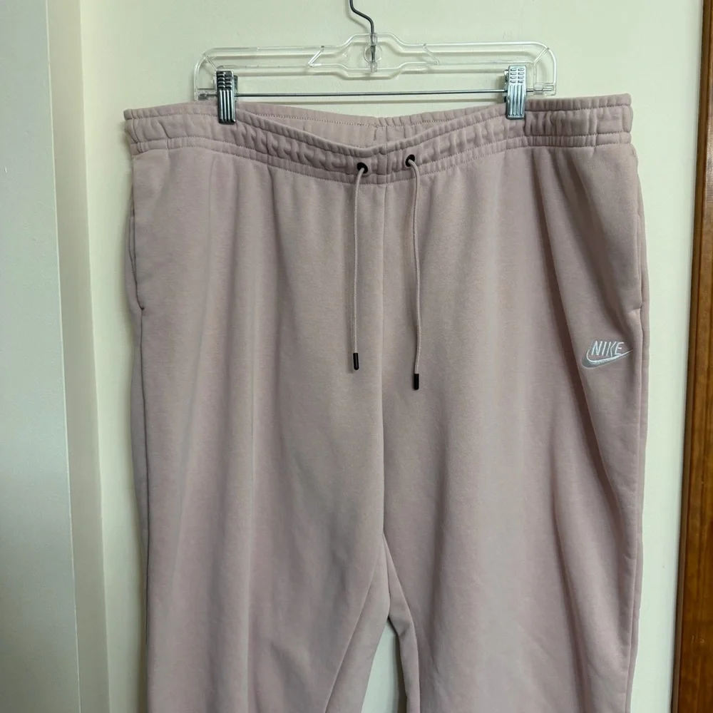 Nike Blush Pink Sweatpants - Picture 3 of 5